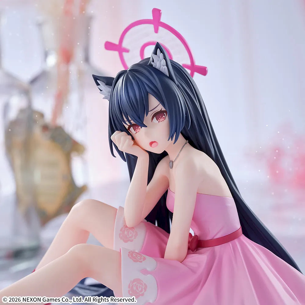 Close-up of Serika's face, cat ears and the rose-patterned dress