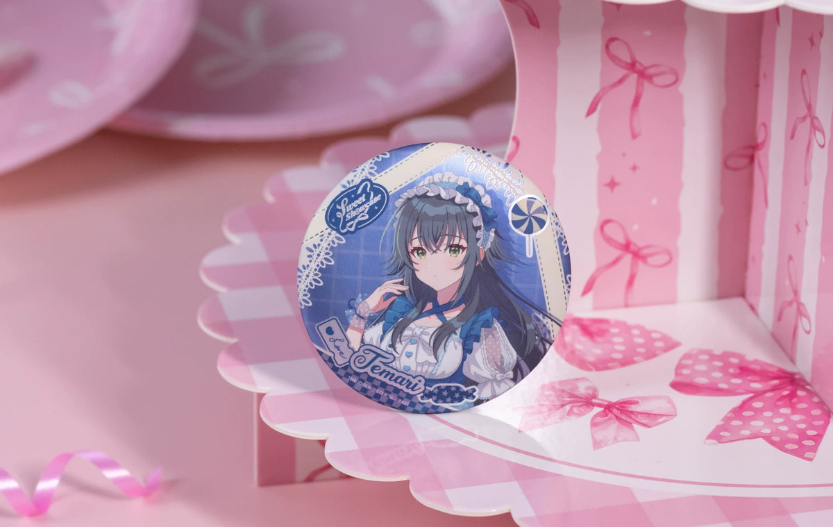 Temari Tsukimura design: long dark hair with a blue-and-white frilled headdress