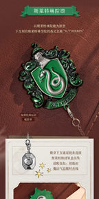 Harry Potter: Hogwarts School Crest Medal Badge - Keep Collaboration