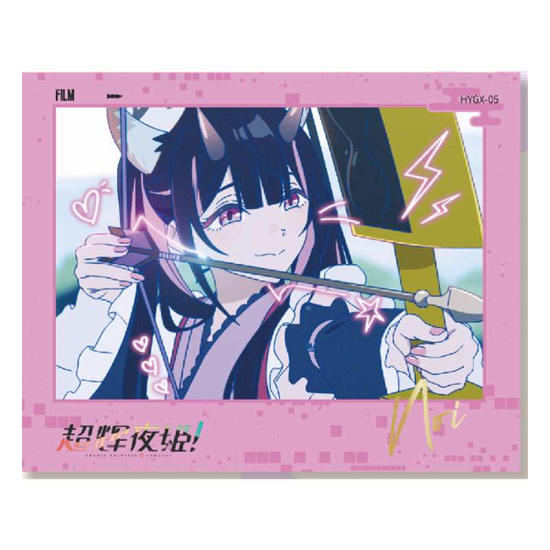 Example 05: Noi Komazawa drawing a bow in a pink landscape frame